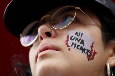 Organizaciones feministas piden no aprobar reformas a los artículos 14, 15 y 79 del COIP, relacionados con el femicidio
