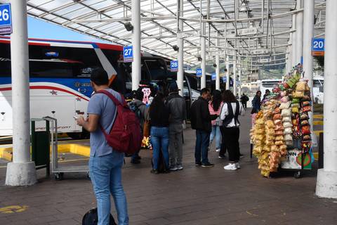 Más de 80.000 viajeros se espera que se desplacen desde las terminales de Quito por este feriado