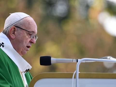 Papa Francisco pide a la sociedad estar atenta a señales de resurgimiento del antisemitismo