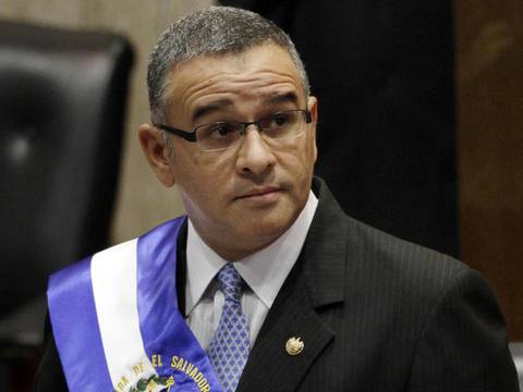 Expresidente de El Salvador Mauricio Funes, acusado de corrupción y prófugo, cobra salario como consultor en Nicaragua