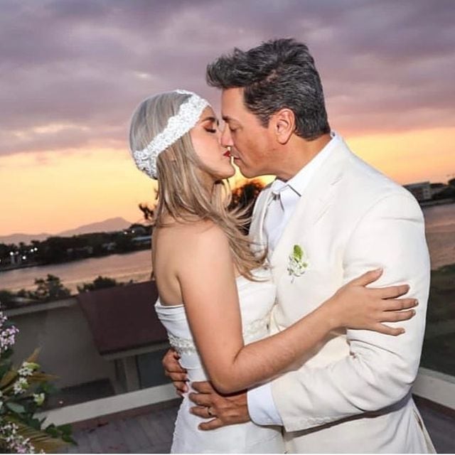 Cantante mexicano Gustavo Lara se casa con ecuatoriana Corina Viteri:  ‘Tú me has vuelto el hombre más feliz’, dice el artista