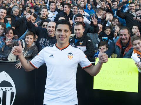Mundialista Enzo Pérez es nuevo refuerzo del Valencia