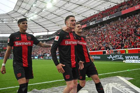 Bayer Leverkusen de Piero Hincapié no renuncia al sueño del ‘triplete’ en semifinales de Europa League