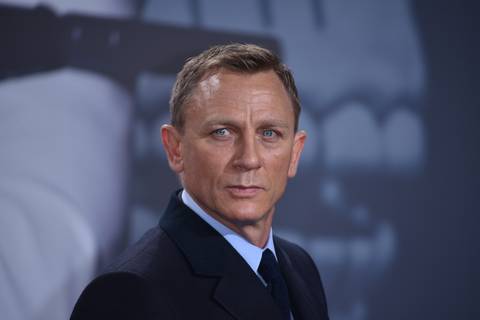 Al igual que James Bond, el actor Daniel Craig recibe la orden de St. Michael y St. George en el castillo de Windsor