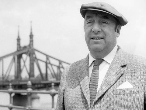 Resultado de análisis de Pablo Neruda saldrá el próximo mes