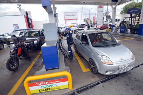 Aún sin una ruta clara para focalización de subsidios, importación de combustibles dejó saldo negativo a Ecuador de $ 2.246 millones en 2023