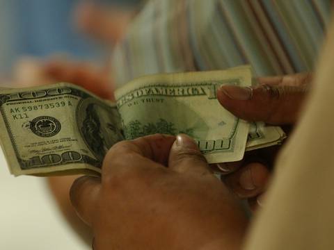 Cómo recuperar el dinero depositado en otra cuenta por error