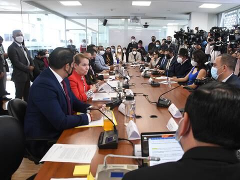 Gobierno y cuatro vocales se defienden de las bancadas de UNES y PSC en la disputa por la presidencia del Consejo de Participación Ciudadana
