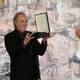 Gobierno español otorga alta distinción a Joan Manuel Serrat, “el niño eterno”, por su brillante carrera