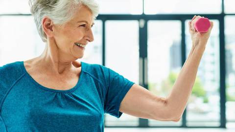 Los mejores suplementos que te ayudan a ganar masa muscular después de los 50 años