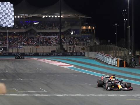 Título de la Fórmula Uno se define en las últimas cinco vueltas de la carrera en Abu Dhabi