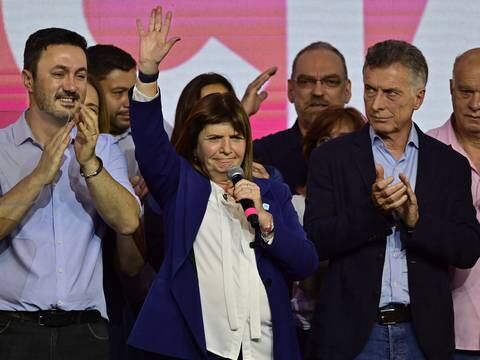 Patricia Bullrich anuncia que apoyará “el cambio” que representa Javier Milei para la votación de segunda vuelta de Argentina