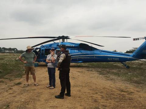 Un aterrizaje de emergencia se dio esta tarde en isla Mocolí