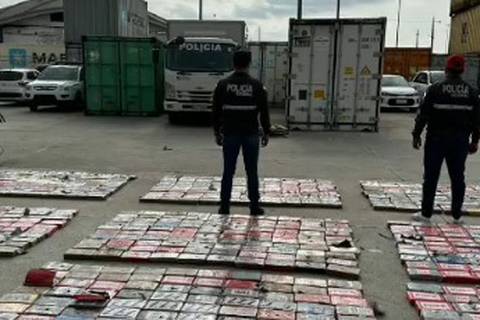 Detectan más de tonelada y media de cocaína en contenedor con banano que salía de Guayaquil a Bélgica 