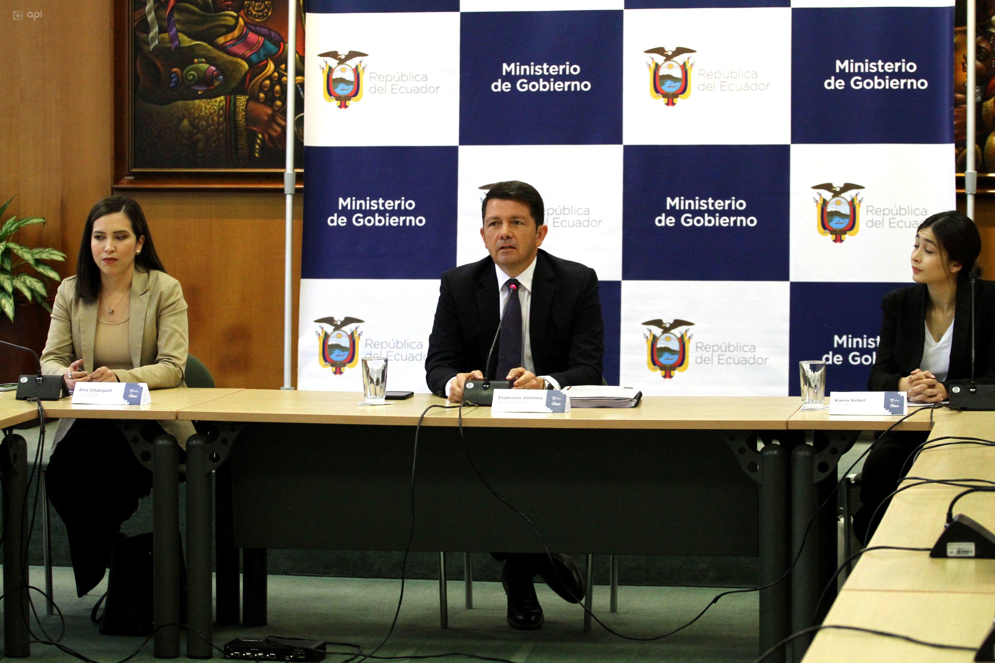 Gobierno aún guarda dos preguntas más para que sean tratadas en consulta popular