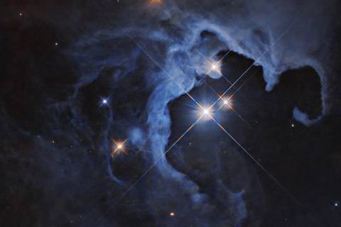 El telescopio Hubble contempla el amanecer de una estrella similar al Sol