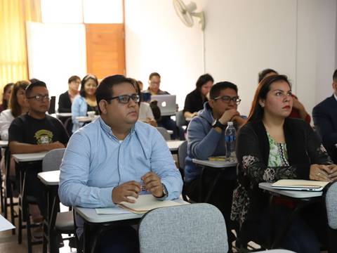  Los posgrados en   Educación y en Salud lideran demanda en Perú