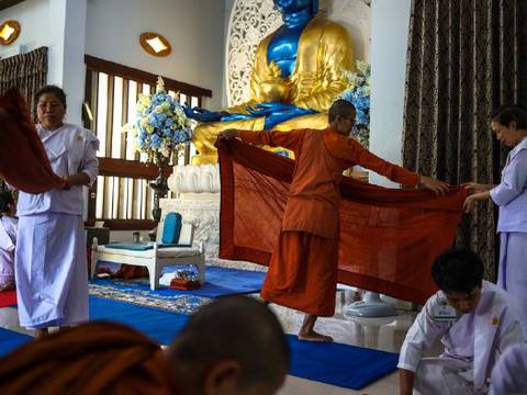 Monjas budistas rebeldes de Tailandia desafían la tradición