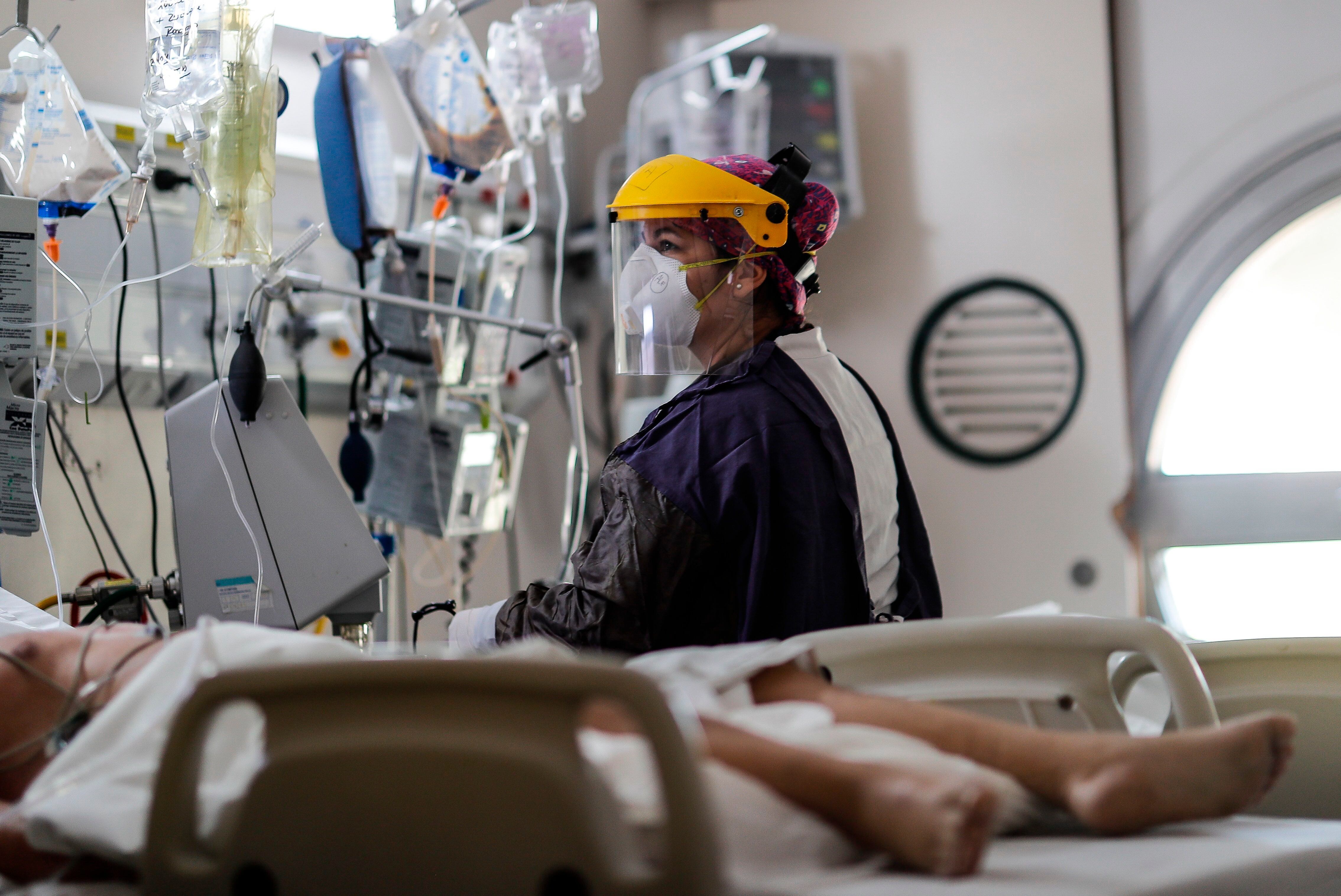 Argentina detecta variante delta (B.1.617) de COVID-19 en un pasajero que  llegó de Estados Unidos | Internacional | Noticias | El Universo