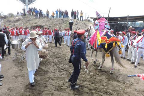Salasaca celebra con ritmo y ritos fiesta religiosa