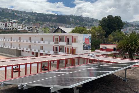 Proyectos en Quito con paneles solares alientan generación propia como fuentes eléctricas alternativas