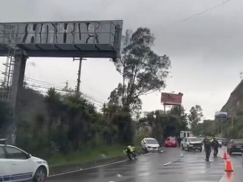Dos personas fueron atendidas tras siniestro de tránsito este viernes, en Quito