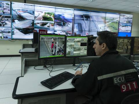 Dos vehículos al día son recuperados en Guayaquil con el apoyo de la inteligencia artificial de las cámaras
