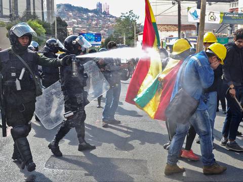 Ultimátum a Evo Morales se acerca a su fin y vuelven las protestas a La Paz