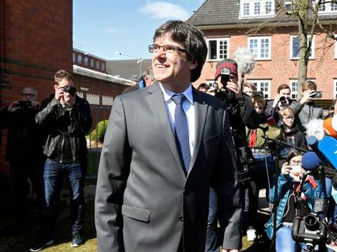 Alemania finaliza proceso de extradición contra Carles Puigdemont