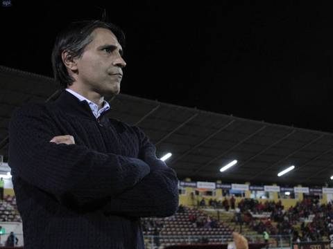 Deportivo Cuenca anuncia salida del DT Tabaré Silva; Guillermo Duró asume cargo como interino