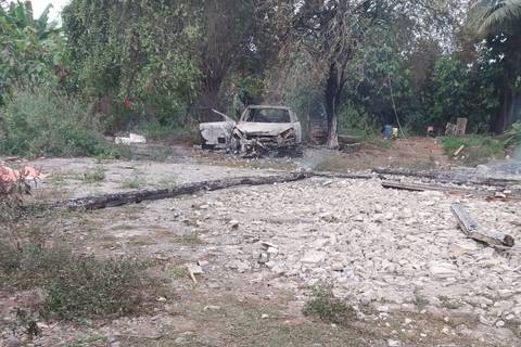 En Mocache, criminales incendiaron dos casas, vehículos y asesinaron a  dos hombres