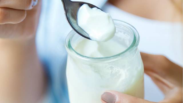 ¿Puedo tomar yogur después de una cesárea? Esta es la explicación de los expertos sobre lo que puedes comer después de dar a luz