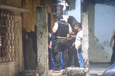 Abandonan explosivo en exteriores de vivienda del sur de Guayaquil