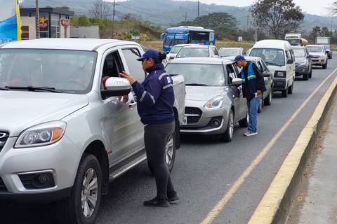 El cambio en los límites de velocidad en vía a la costa no obedece a fines recaudatorios, afirma Municipio de Guayaquil