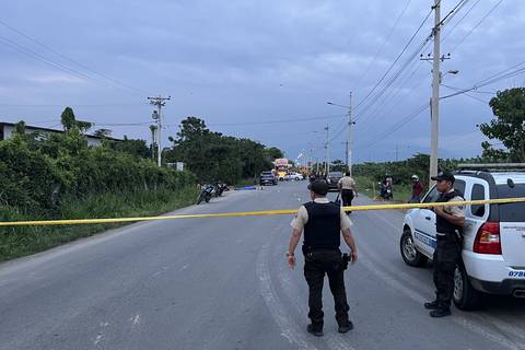 Motociclista murió al impactarse con un auto en Machala