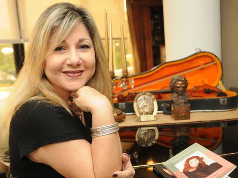 La soprano Astrid Achi fue hospitalizada por un cáncer de pulmón: familiares piden orar por su vida