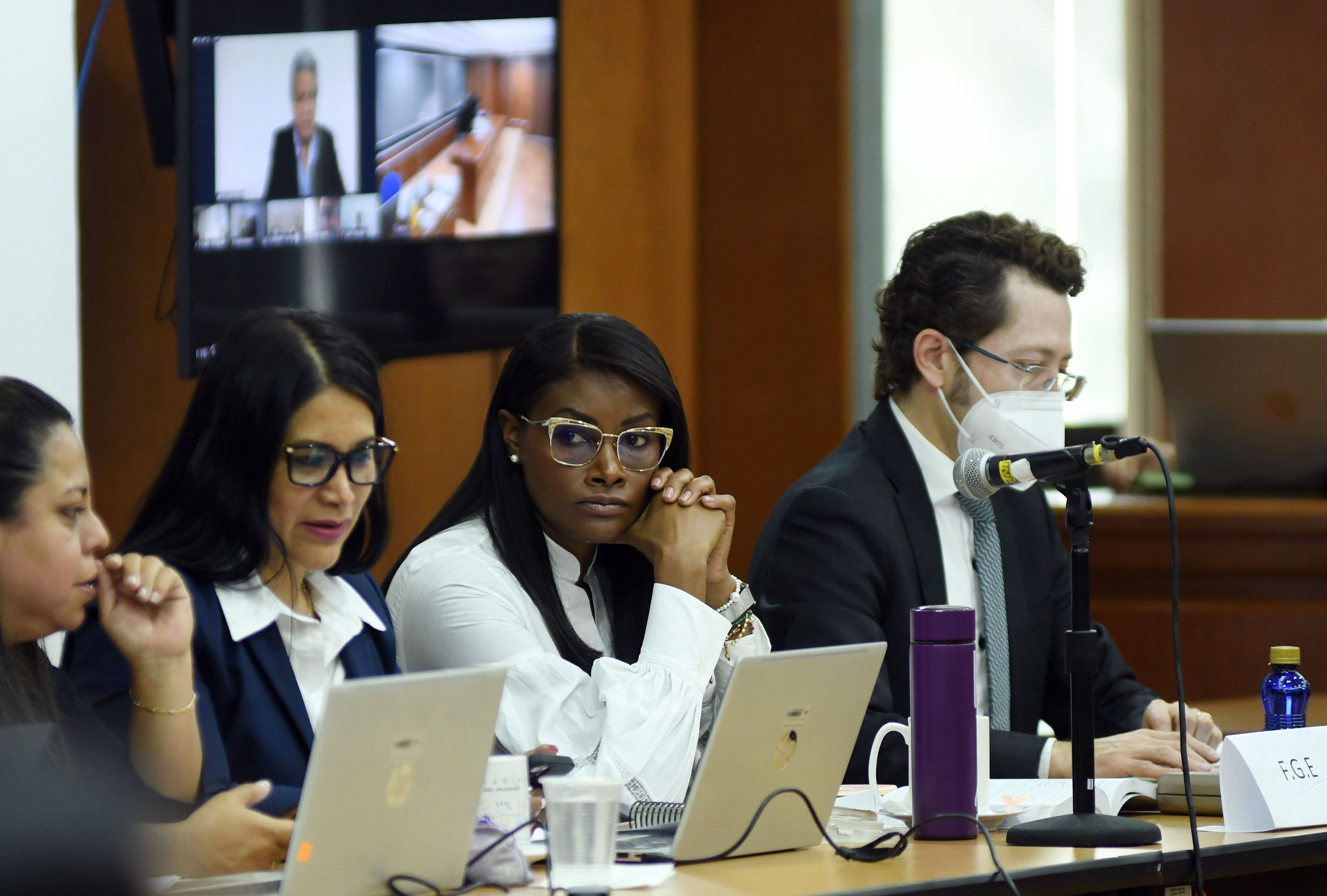 En el salón del pleno del Consejo de Participación Ciudadana acusaron a  Diana Salazar de 'plagiar el 40 %' de su tesis universitaria, Política, Noticias