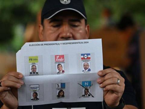 Caos en el recuento de votos de las elecciones de El Salvador en las que Bukele se proclamó ganador, mientras la oposición pide anularlas