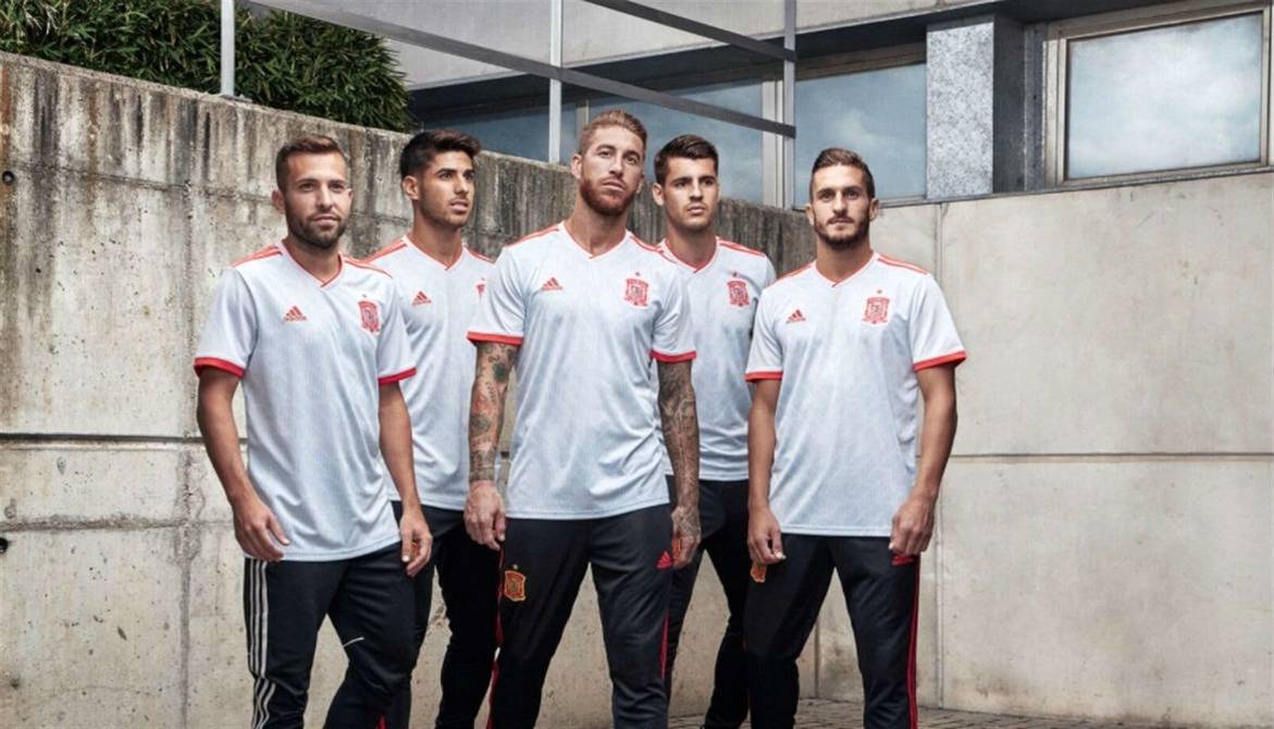 Se presenta la camiseta de España para el Mundial de Rusia | Fútbol | Deportes | Universo