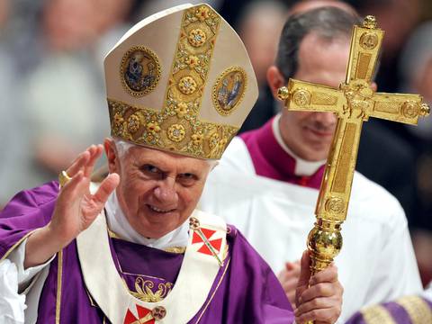 Así sería el funeral de Benedicto XVI