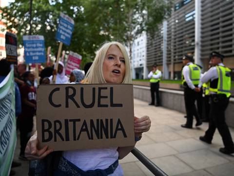 La Justicia británica rechaza frenar las deportaciones de migrantes a Ruanda