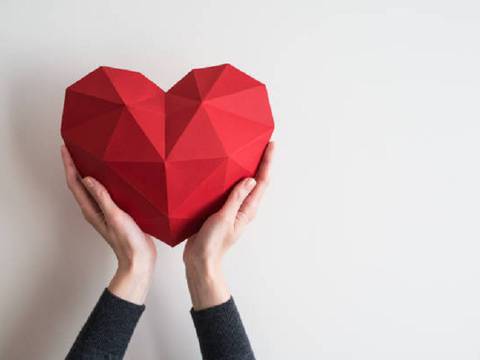 Cómo hacer y decorar un corazón de papel para regalar este San Valentín 2023