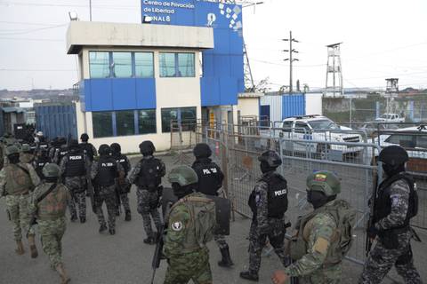 ‘Esterilizar’ pabellones de cárceles de Guayaquil y afectar economía de cabecillas de las bandas, sugiere  exdirector de La Roca a Daniel Noboa mientras se construyen las megacárceles