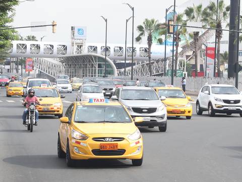 El movimiento vehicular en Guayaquil se ha reactivado y solo por la avenida de las Américas se mueven  186.916 carros al día