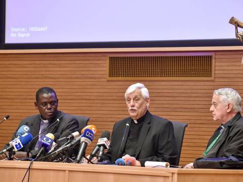 Papa negro busca fomentar el diálogo en países conflictivos 