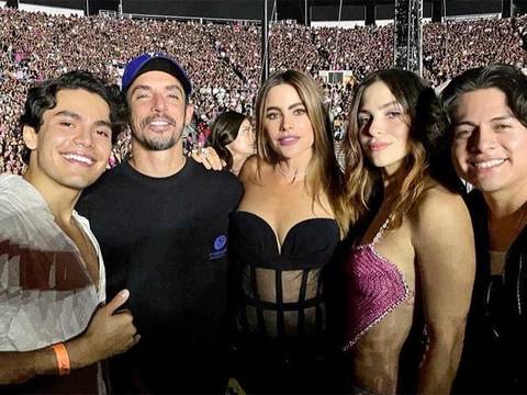 Sofía Vergara le canta y baila “Amargura” a su ex: la colombiana lució el “vestido de la venganza” en el concierto de Karol G en Los Ángeles