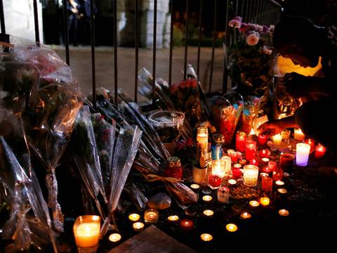 ¿Por qué algunos medios franceses ya no identificarán a terroristas del EI?