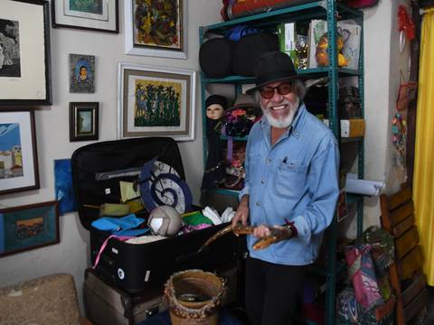 Carlos Michelena, el  Miche, artista quiteño que sigue aumentando su legado en el teatro ecuatoriano