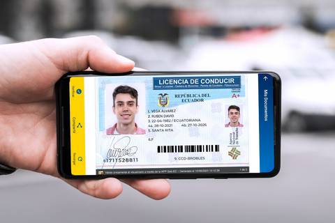 La licencia de conducir digital es gratuita en Ecuador, ¿cómo obtenerla?