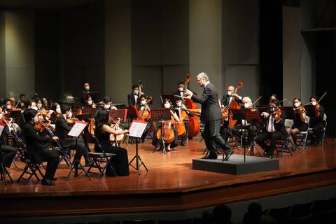 Teatro Centro de Arte festejó los 100 años de vida de EL UNIVERSO con un concierto sinfónico